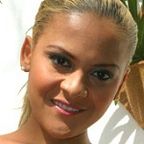 Paola Gomes profile