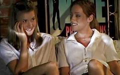 Jezaree Robs e Mariah Wind fanno sesso lesbico bollente - movie 5 - 2