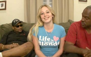 Télécharger Starla is a sweet blonde 18yo who gets wrecked by a black cock gang bang