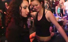 Kijk nu - Lots of cock sucking being done by blondes redheads and brunettes in group