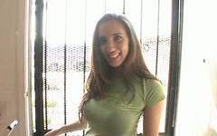 Ver ahora - Brunette with big boobs kelly divine is horny for your cock in this pov bj