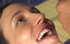 Katrina Rosebud suce son homme après lui avoir baisé le cul avec une fausse bite ! - movie 3 - 7