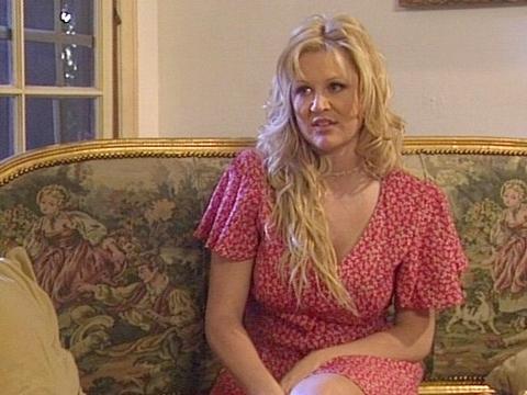 Renee Larue Rides On The Shaft Before Cumming