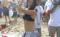 Latinas on the beach going crazy - movie 2 - 4