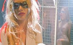 Jessica Drake se fait baiser à l'intérieur d'une cage - movie 1 - 7
