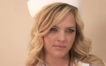 Downloaden Alexis texas is a registered nurse with cum on her face