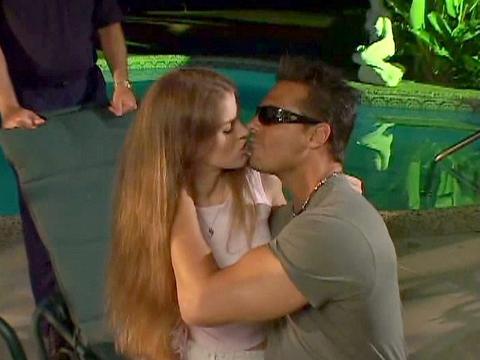 Jennifer Vale Is A Married Cheater
