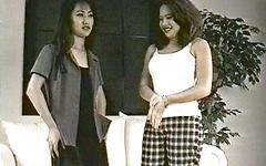 Guarda ora - Asian duo cindy and miya ass cumshot threesome