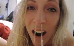 Guarda ora - Marie madison squirts cum out her nose