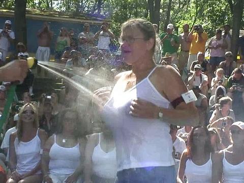 Teresa Loves Getting Wild And Wet