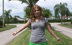 Jetzt beobachten - Staci is so turned on being naked out doors that her nipples are hard
