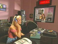 Jetzt beobachten - Silvia saint gets down in the studio