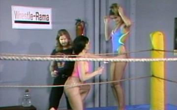 Télécharger Misty rain gets sexual in the ring with another woman