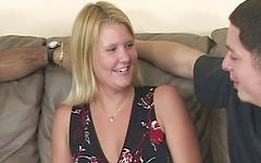 Jetzt beobachten - Katrina is a horny milf keen to be pounded hard by two meaty cocks together