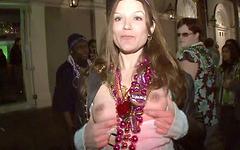Nichole flashes her tits during Mardi Gras festivities - movie 2 - 5