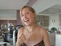 Kijk nu - Sexy teen girls masturbate using anything that will get them to cum hard