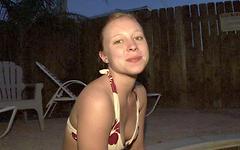 Jetzt beobachten - A cute 18+ amateur teen shows off her hot and horny body for the camera