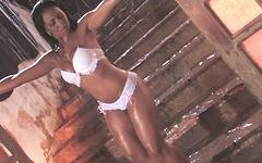 Alessandra Marques is in a tropical paradise - movie 3 - 2