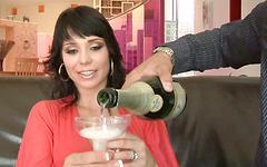 Guarda ora - Luscious lopez and beverly hills play a game of wife swap