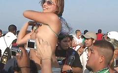 Go to the beach and have some erotic fun with flashing amateur Latinas - movie 1 - 6