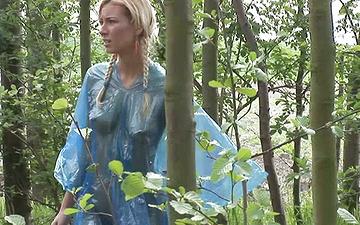 Download Sara rose has a kinky threesome with masked men