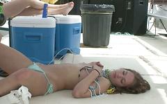 Leonarda is naked and on vacation - movie 2 - 4