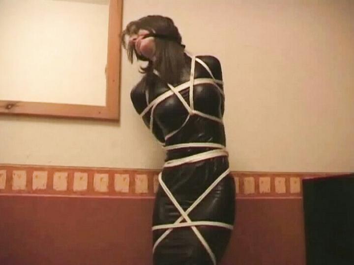 Holly Beau Is Into Fetish Play