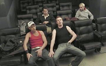Télécharger Scruffy jocks have a bareback threesome in a theatre