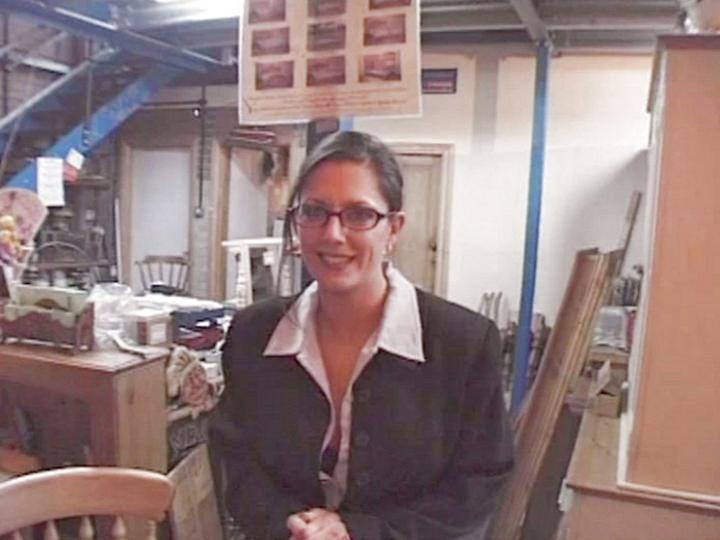 Emma Gold Is A Horny British Housewife