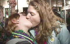 Mardi Gras footage features hot amateurs flashing their boobs in public - movie 5 - 5