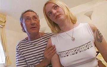 Download Penelope is a horny housewife from britain