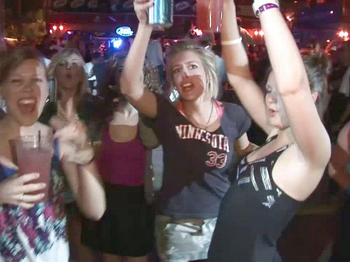 Vinnie Is A Night Club Flasher