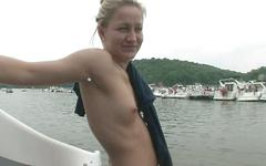 Regarde maintenant - Stacey starts to strip in front of everyone on the boat