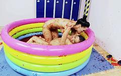 Romana Ryder and Tammie Lee rub their naked bodies together in a jam bath - movie 4 - 5