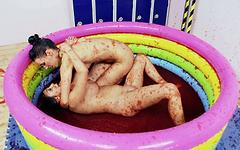Romana Ryder and Tammie Lee rub their naked bodies together in a jam bath - movie 4 - 7