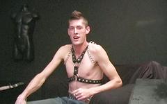 Jetzt beobachten - Hot latino jock, tied up, fucked and balls clothes-pinned in bdsm sex scene