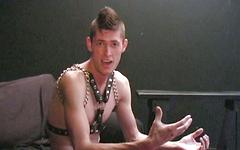 Kijk nu - Hot latino jock gets his ass worked with a series of sex toys in bdsm scene