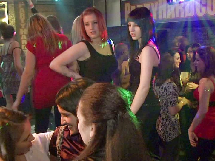 Amateur Party Girls Get Out Of Control At Male Strip Club Orgy
