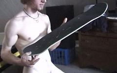 Scruffy and ripped skater punk jerks off and cums on skateboard - movie 2 - 7