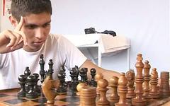 Regarde maintenant - Latino gives rimjob and anal pounding after chess game.