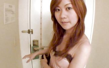 Télécharger An asian redhead is barely 18 but she loves to suck dick and get the cum