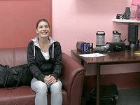 Kijk nu - 18 year old lily klass gets naked and masturbates in hot solo scene