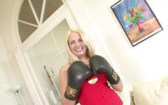 Kijk nu - Britney spring keeps her kickboxing cardio up with athletic sex