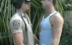 Muscle jock gives an outdoor blowjob to an uncut muscle bear cop - movie 1 - 7