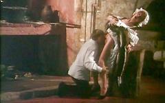 Guarda ora - Redheaded serving wench gets fucked in the ass in costume drama