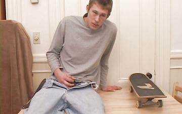 Download Scruffy and athletic brent stenson masturbates next to a skateboard