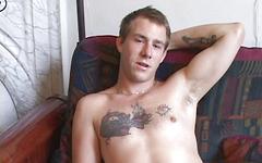 Scruffy tattooed amateur jock Cory Woodall gets a handjob  - movie 4 - 7