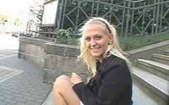 Jetzt beobachten - Hot amateur blonde gets fucked in outdoor pov scene