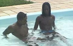 Ver ahora - Black hung studs fuck by the pool