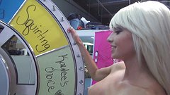 Regarde maintenant - Kaylee hilton et rikki six font équipe avec porno dan